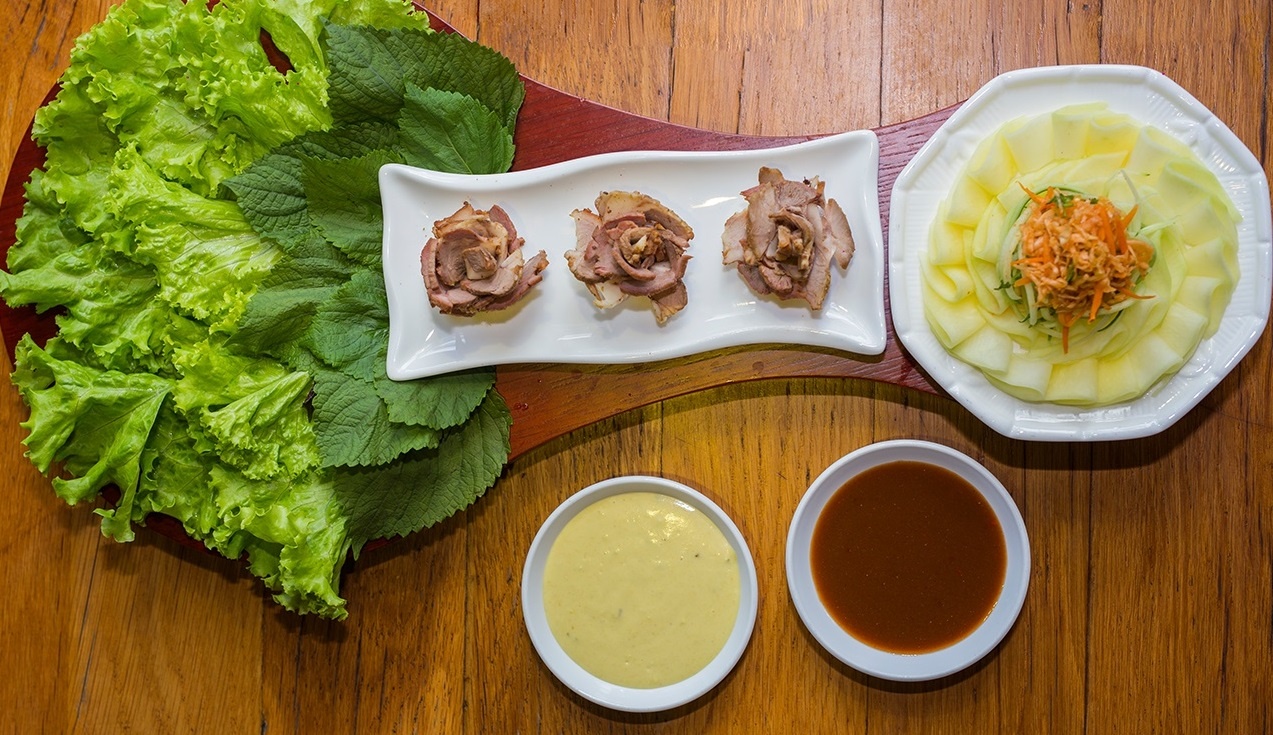 Doi vi voi cuu dut lo cuon salad, tra Thanh Xuan hinh anh