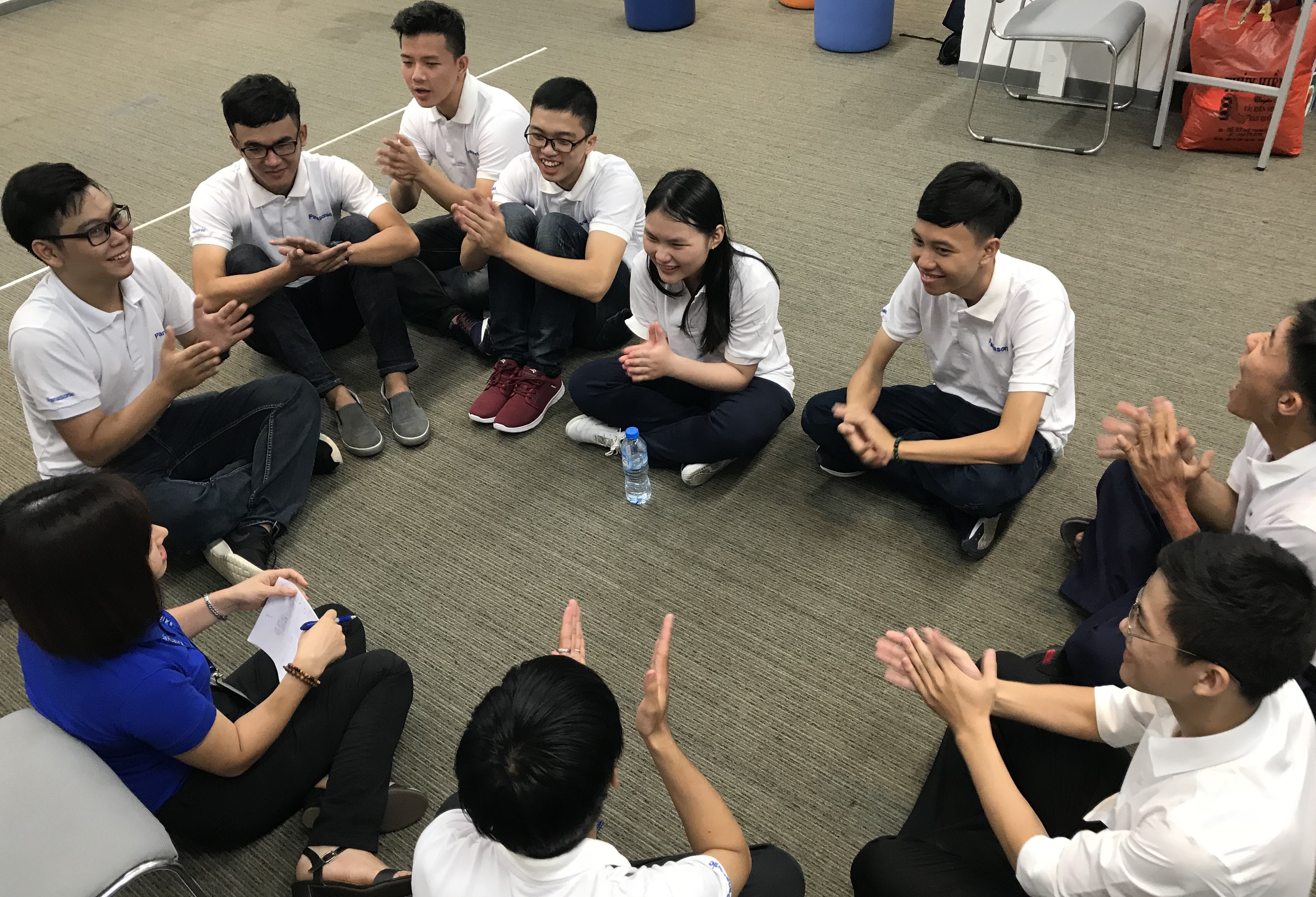 hoc bong Panasonic 2017 anh 3