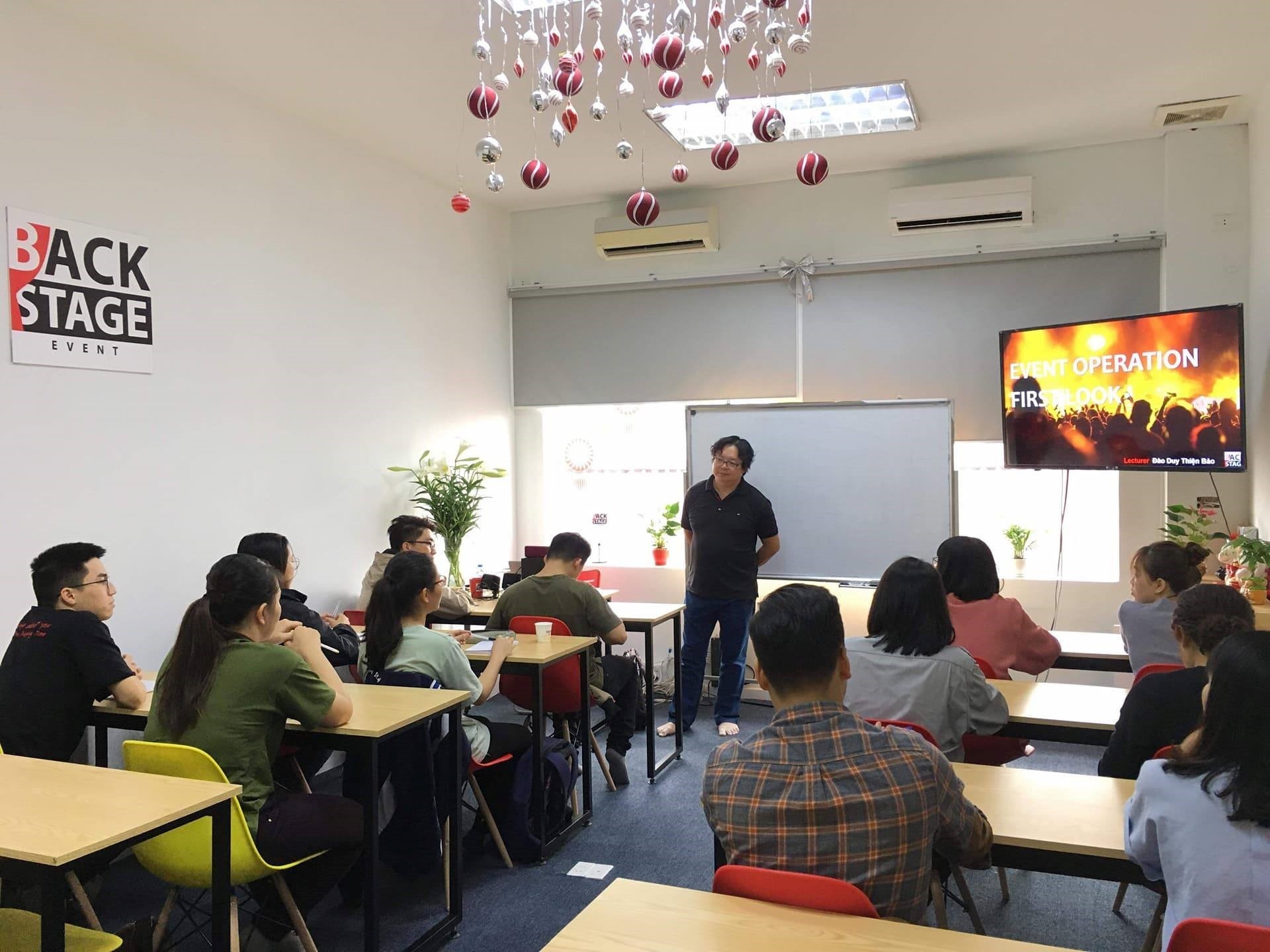 Backstage Event anh 3