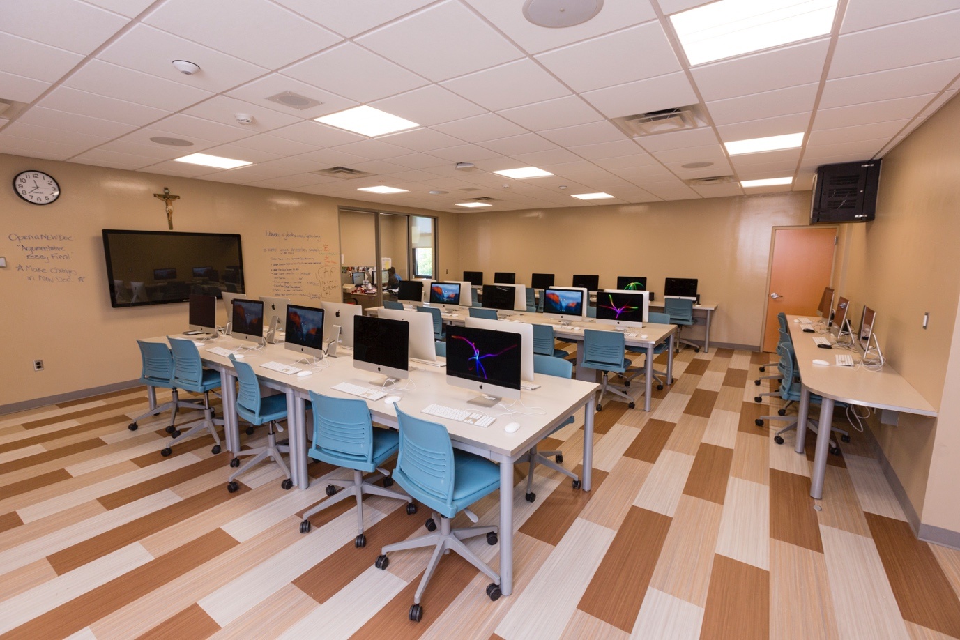 Phong my thuat, truyen hinh truc quan cua hoc sinh My hinh anh