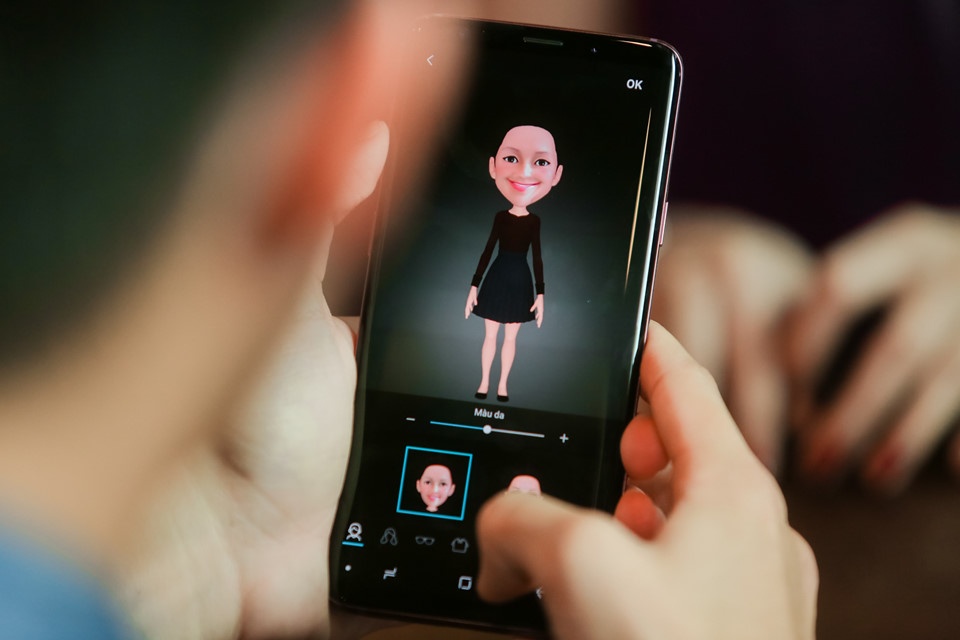 Ban biet tao AR Emoji ngo nghinh tu chinh khuon mat cua minh chua? hinh anh