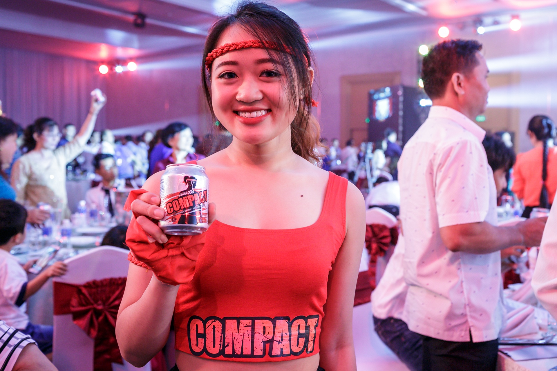 'Xoay chuyen tinh the' voi nuoc tang luc Compact moi hinh anh