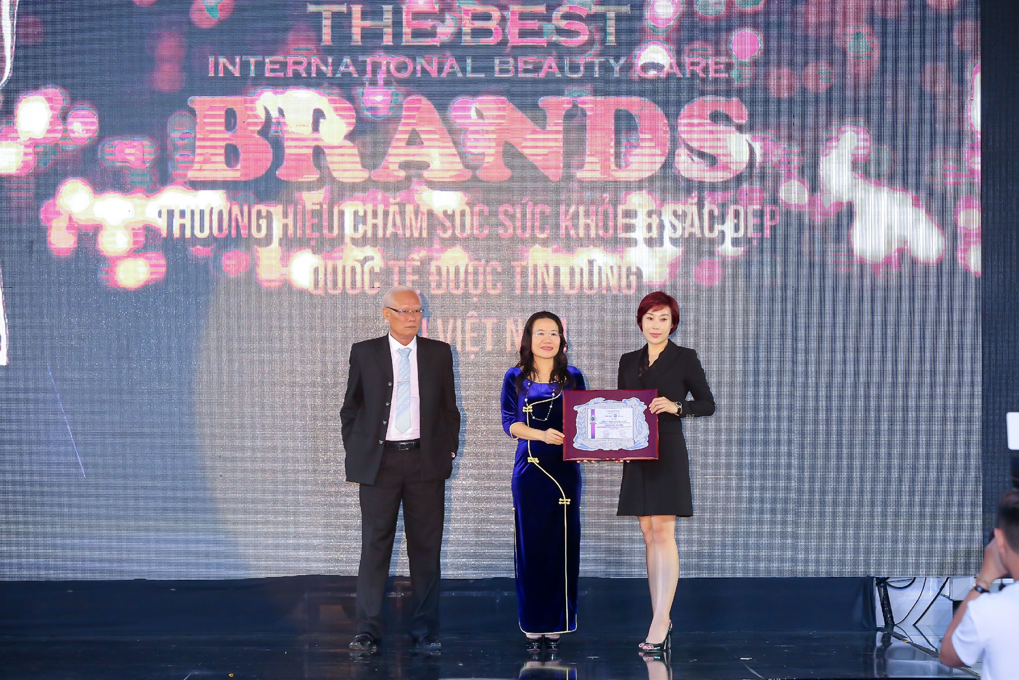 Bong hong Quyen luc anh 7