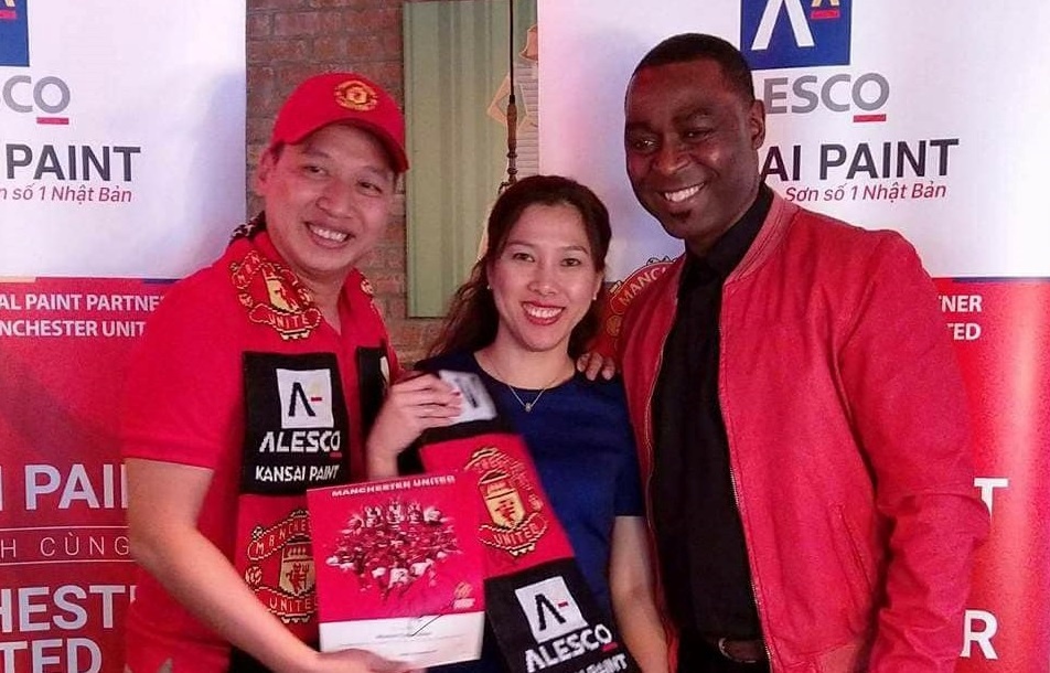 Nguoi ham mo Viet gap danh thu Manchester United tai SVD Old Trafford hinh anh