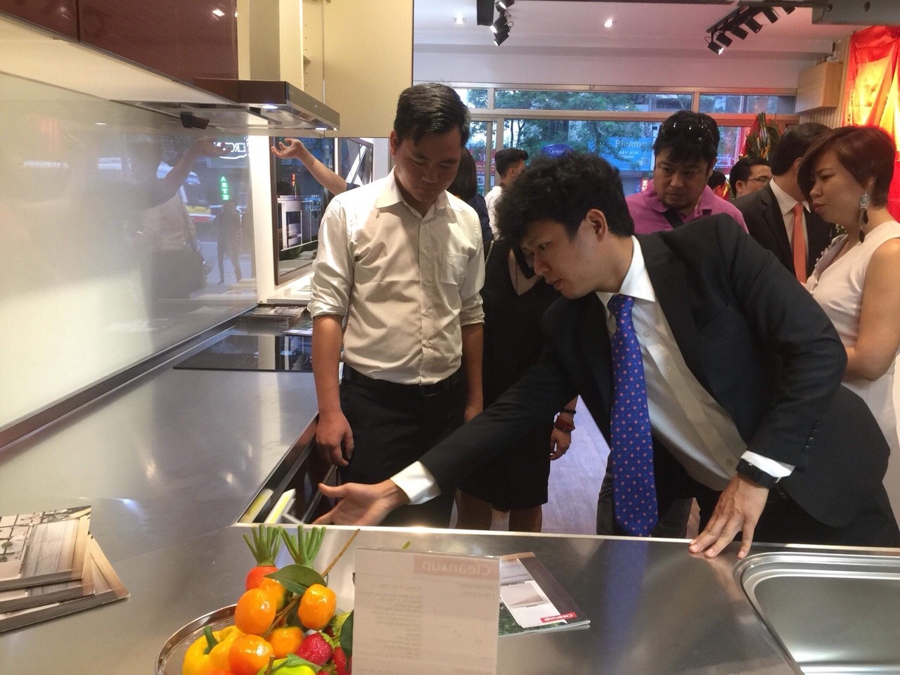 Nha Vui khai truong showroom tu bep Cleanup thu 2 tai Ha Noi hinh anh