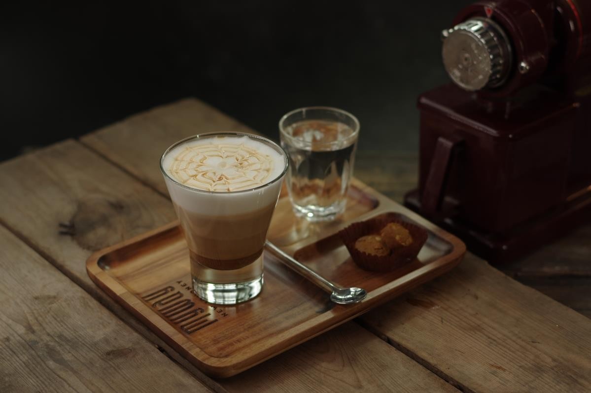 My Way New Journey - chuoi ca phe sach moi noi o Ha Noi hinh anh