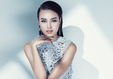 ‘Co Ba Sai Gon’ khoe gout thoi trang tinh te trong bo anh moi hinh anh