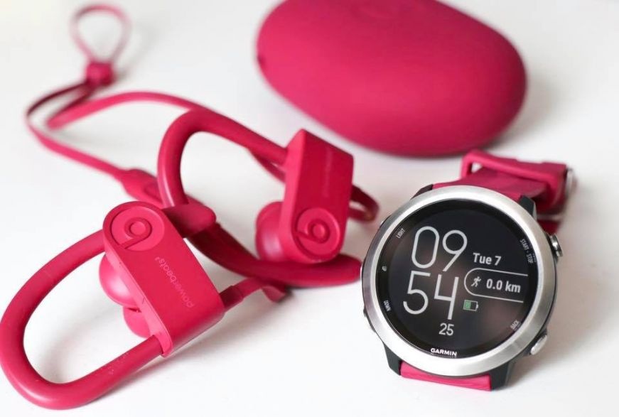 Garmin Forerunner 645 lan dau trang bi kha nang nghe nhac ngoai tuyen hinh anh