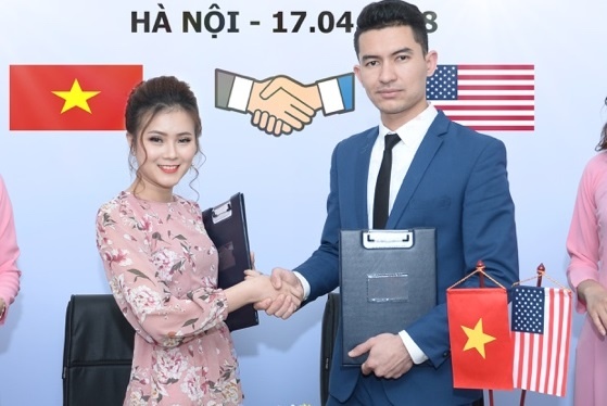 My pham Phinic ky ket chuyen giao cong nghe, nguyen lieu tu My hinh anh