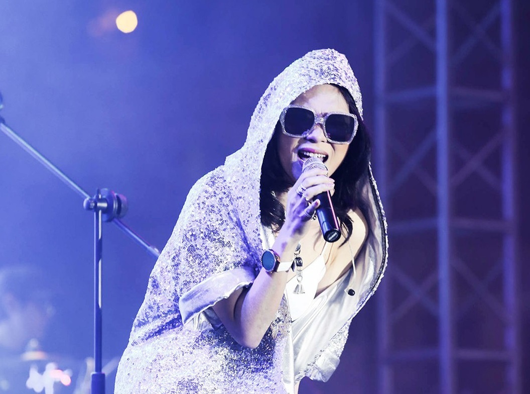 My Tam hoi ngo dan DJ quoc te tai su kien Ha Long hinh anh