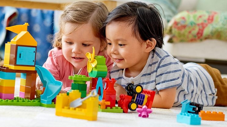 Vi sao cac gia dinh Viet yeu thich Lego? hinh anh