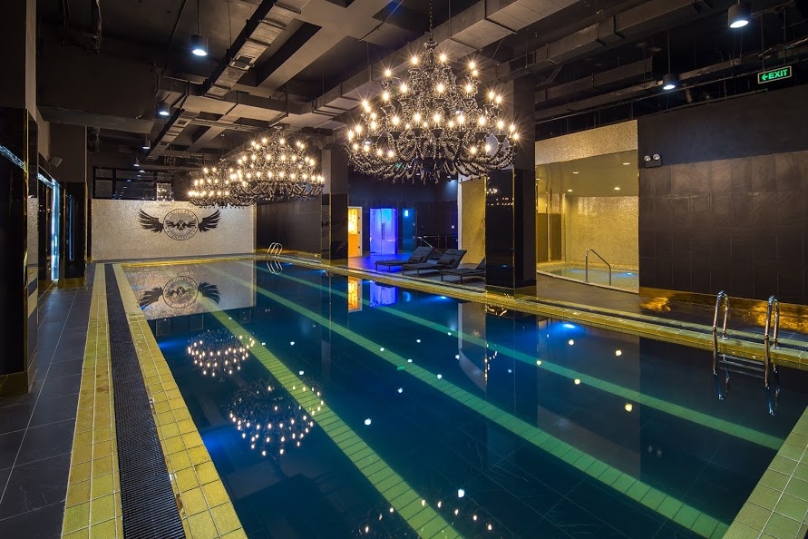 California Centuryon anh 9