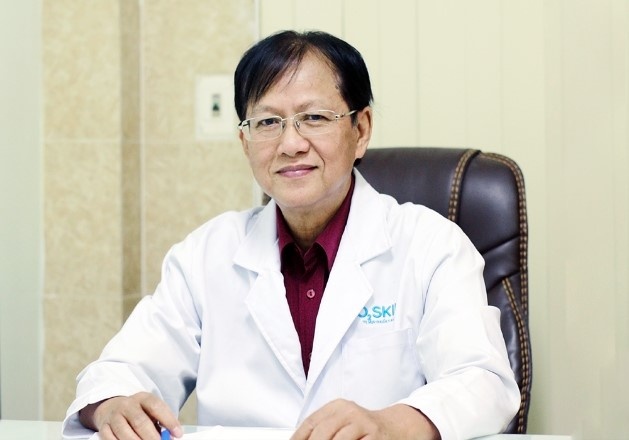 Bac si da lieu O2 Skin giai dap thac mac ve cach tri mun trung ca hinh anh