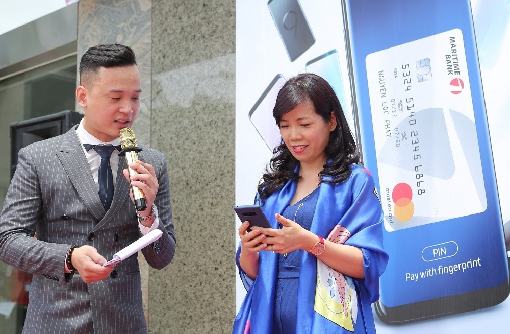 Maritime Bank trien khai Samsung Pay cho chu the Mastercard hinh anh