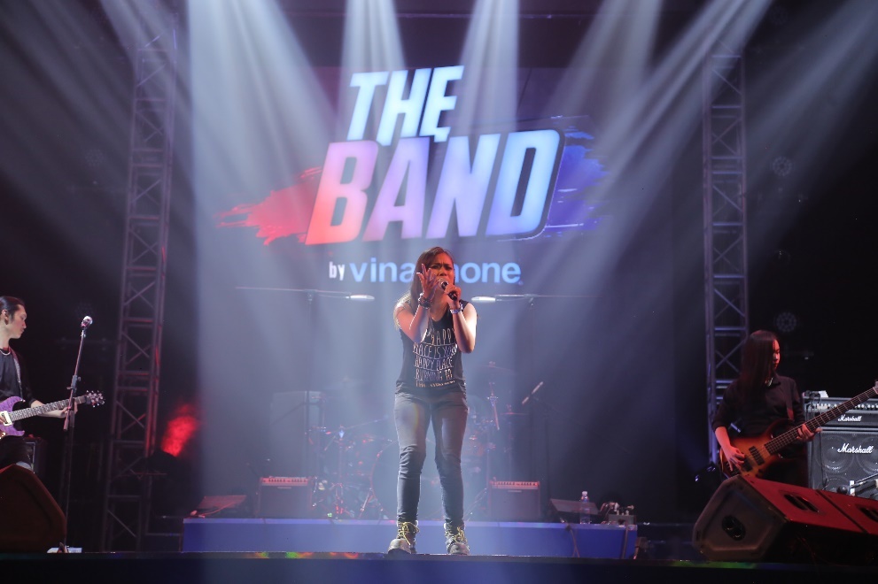 The Band by VinaPhone anh 8