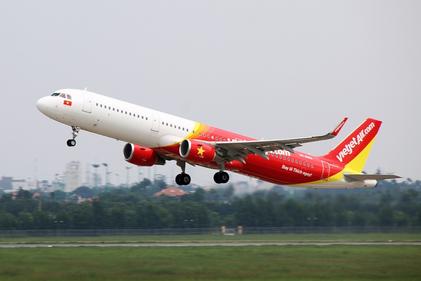 Vietjet tung 2 trieu ve chi tu 0 dong hinh anh