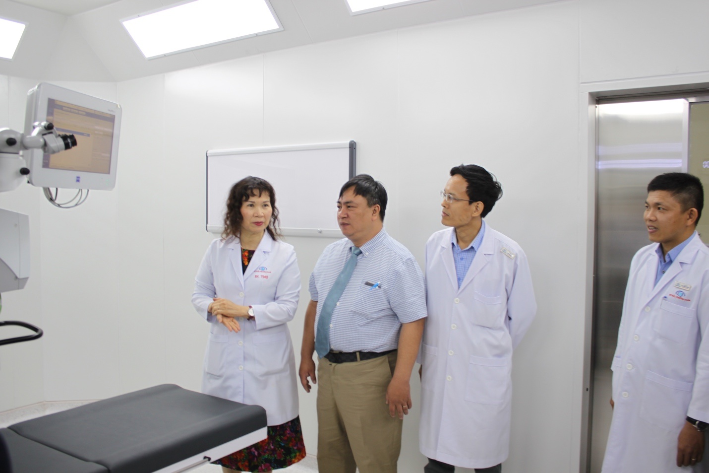 Khai truong khu phau thuat hien dai tai BV mat ky thuat cao Phuong Nam hinh anh