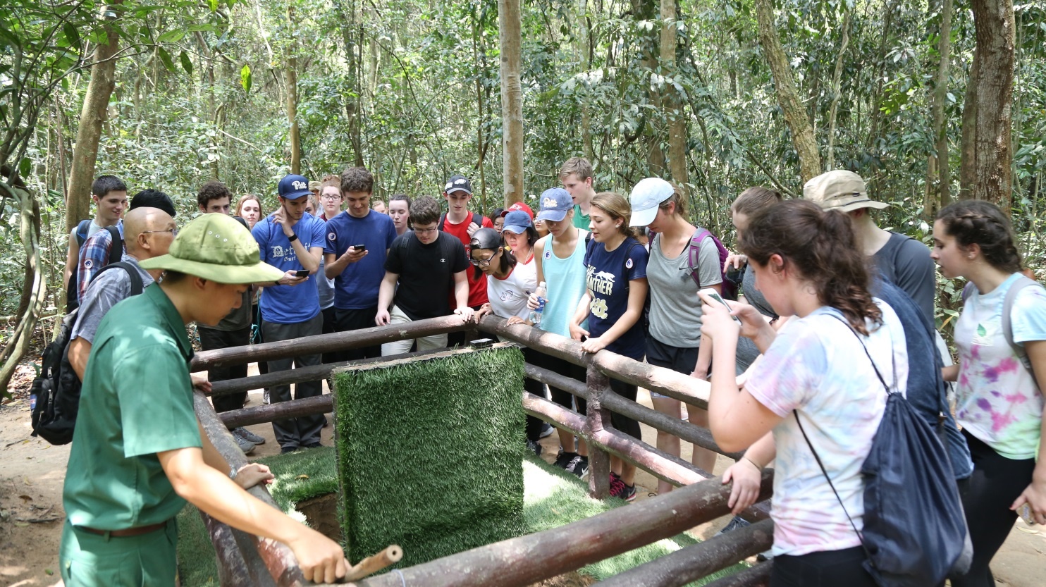 UEF ảnh 3 UEF anh 3