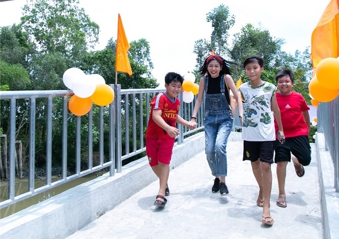 Nguoi dan Hau My Trinh co cau moi ngay truoc mua mua hinh anh