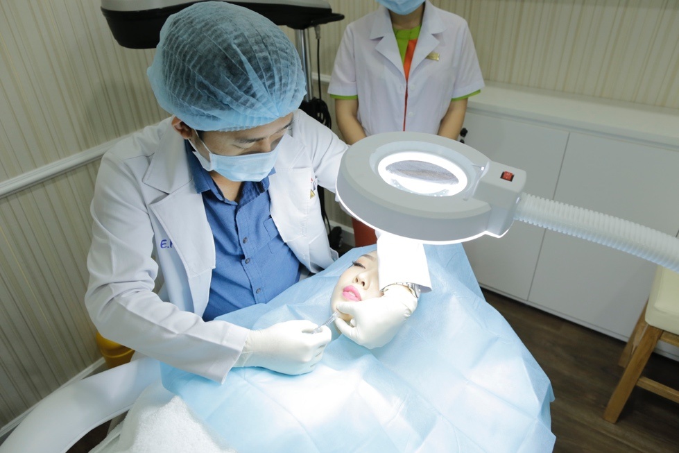 Cach lam dep an toan bang filler hinh anh