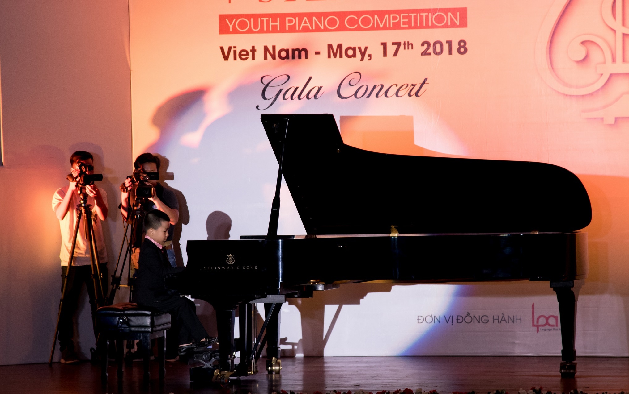 Việt Thương Music ảnh 3 Viet Thuong Music anh 3