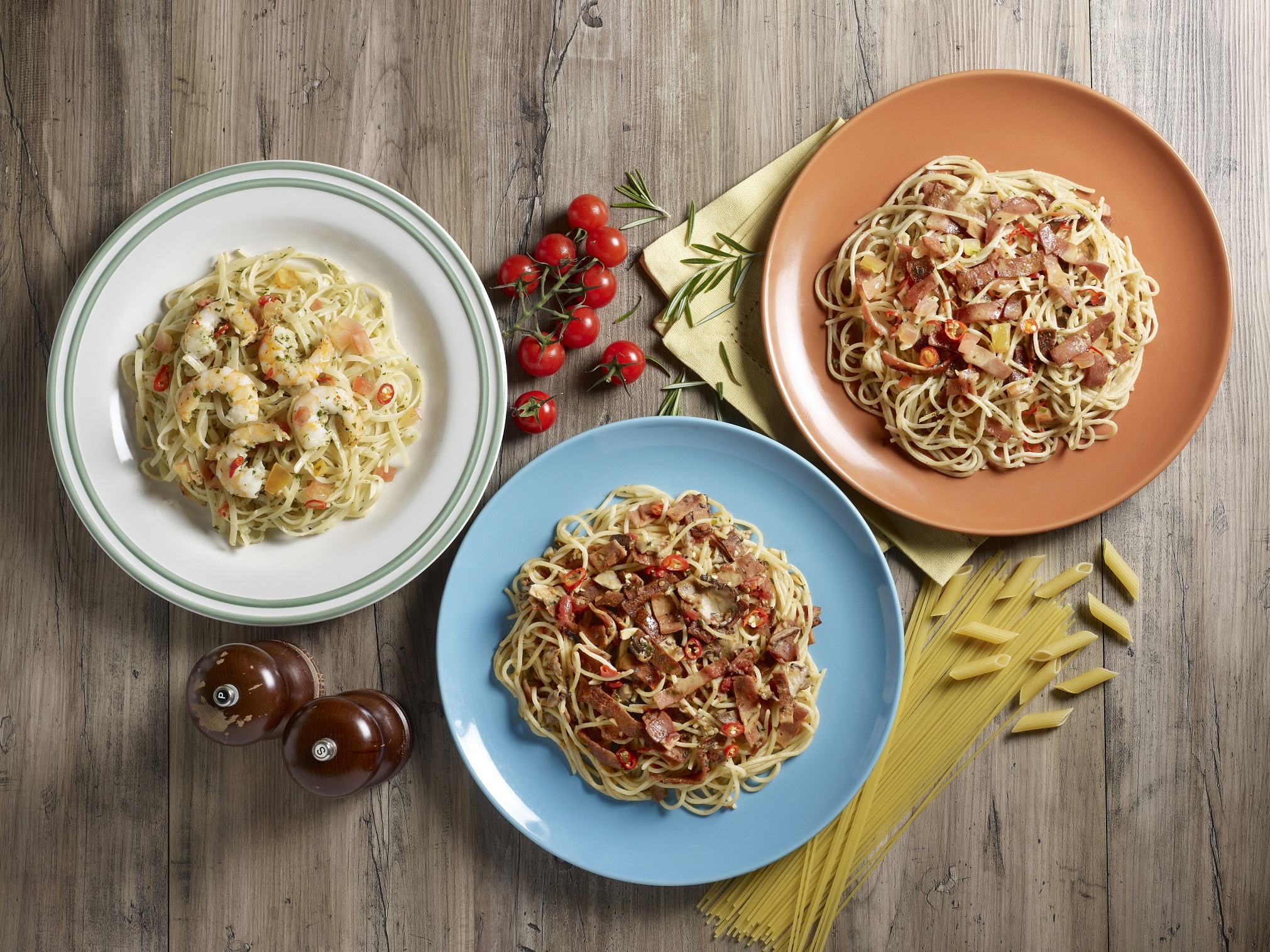 Trai nghiem mon Y day vi sot ca chua 'nha trong duoc' hinh anh