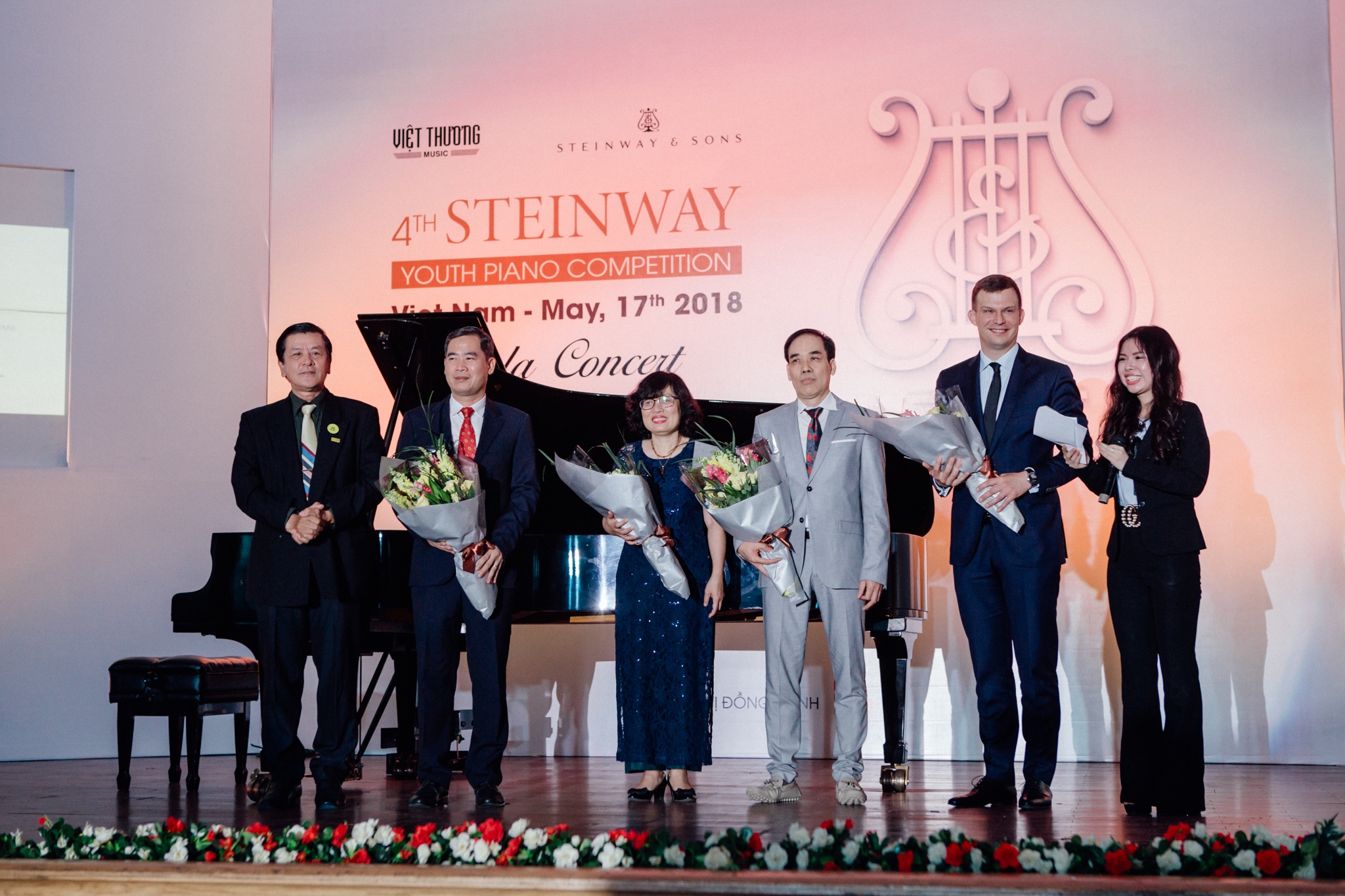 Việt Thương Music ảnh 2 Viet Thuong Music anh 2