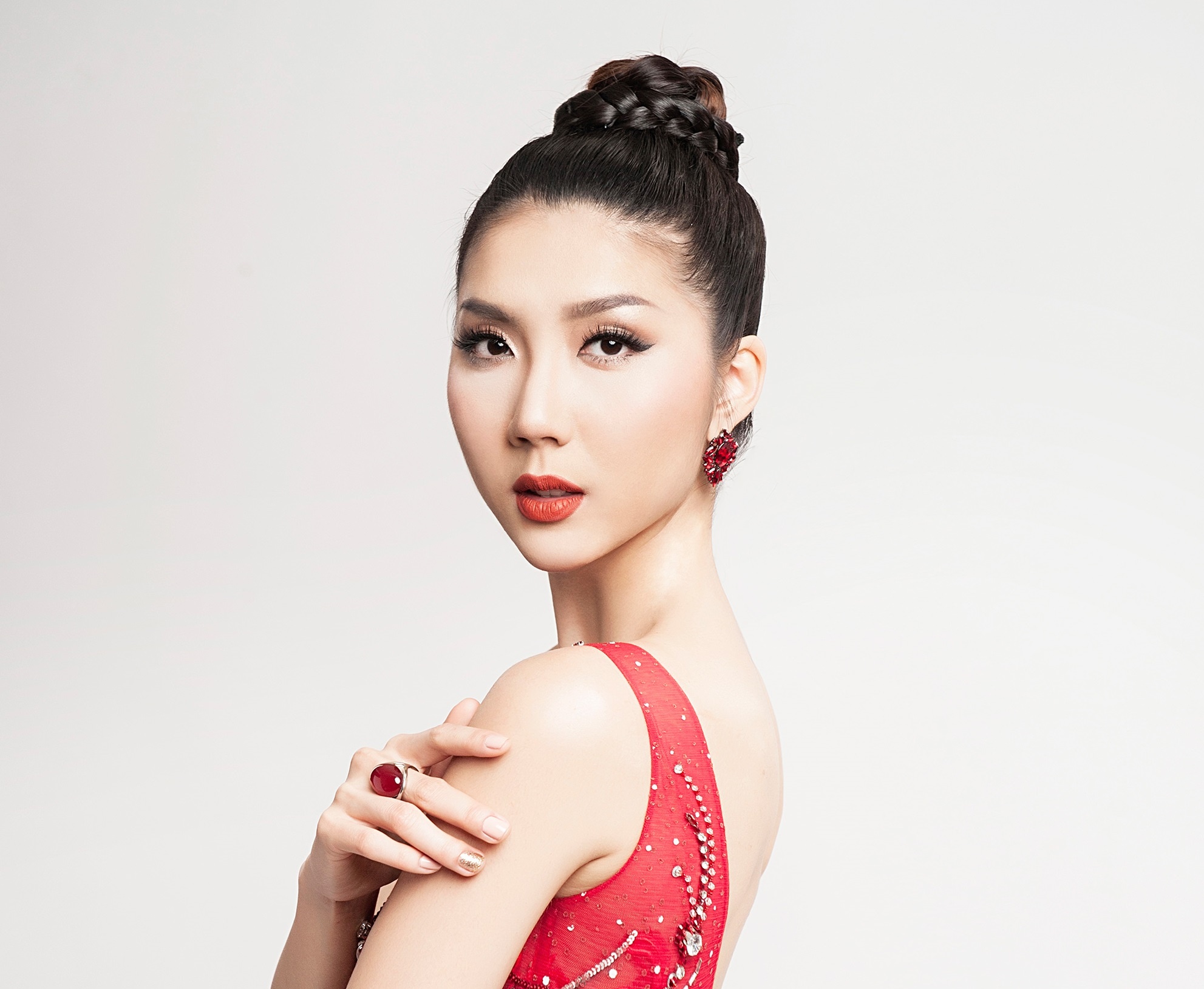 Voi sao Viet, truong thanh la trach nhiem hay danh doi? hinh anh