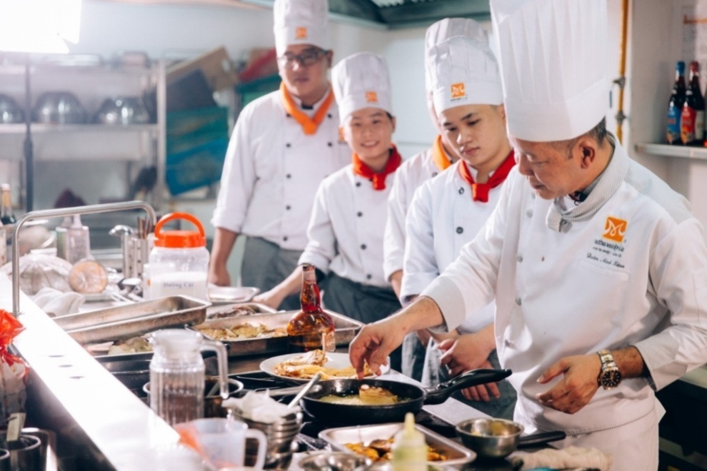 4 nganh hoc danh cho gioi tre dam me am thuc hinh anh