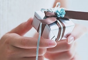 Nhan qua loc phat cung the tin dung Eximbank JCB hinh anh