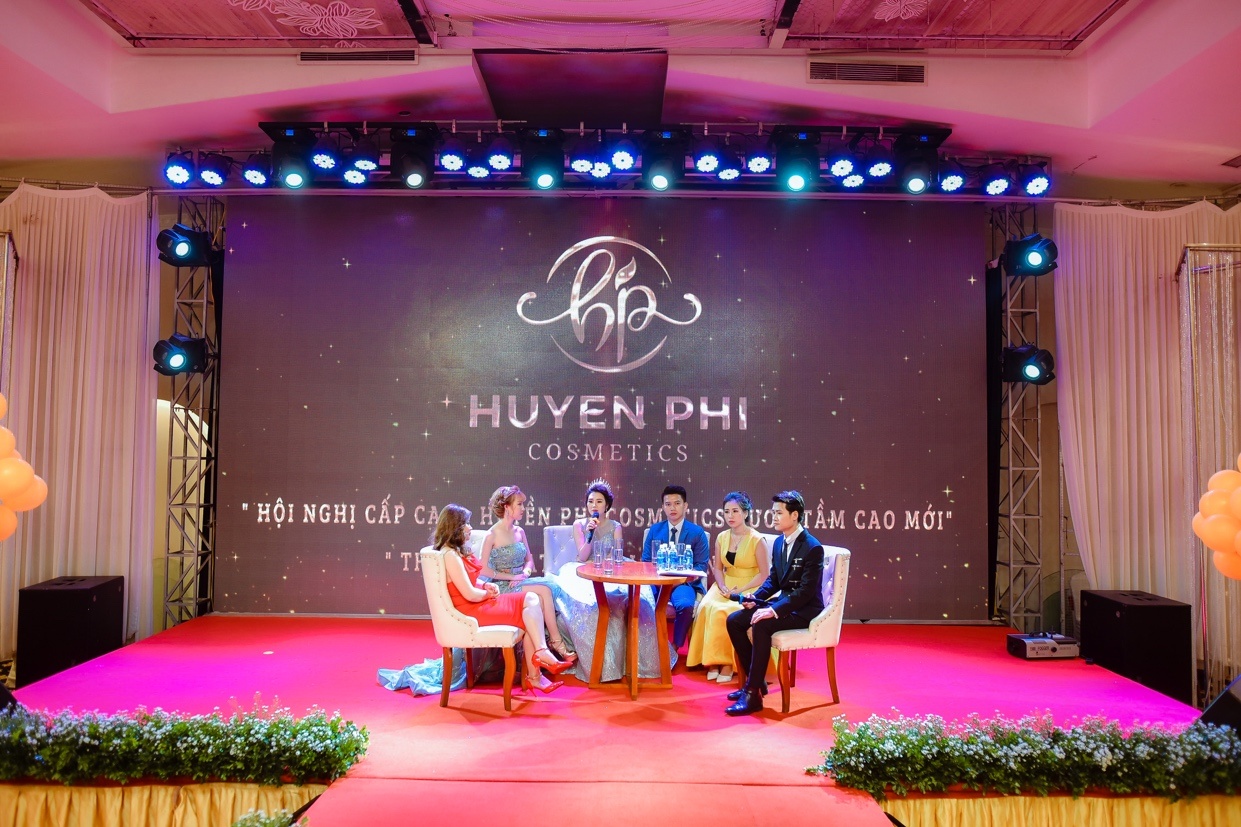 my pham Huyen Phi anh 4