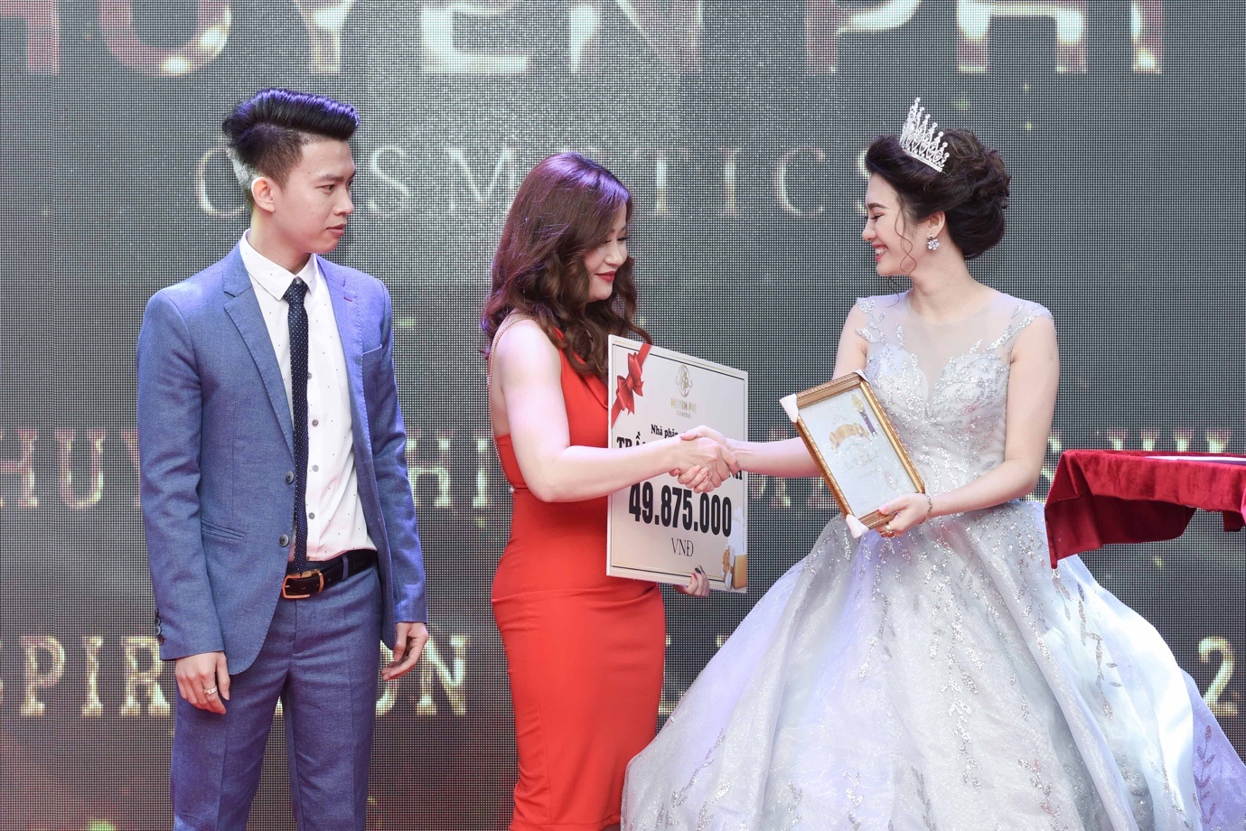 my pham Huyen Phi anh 7