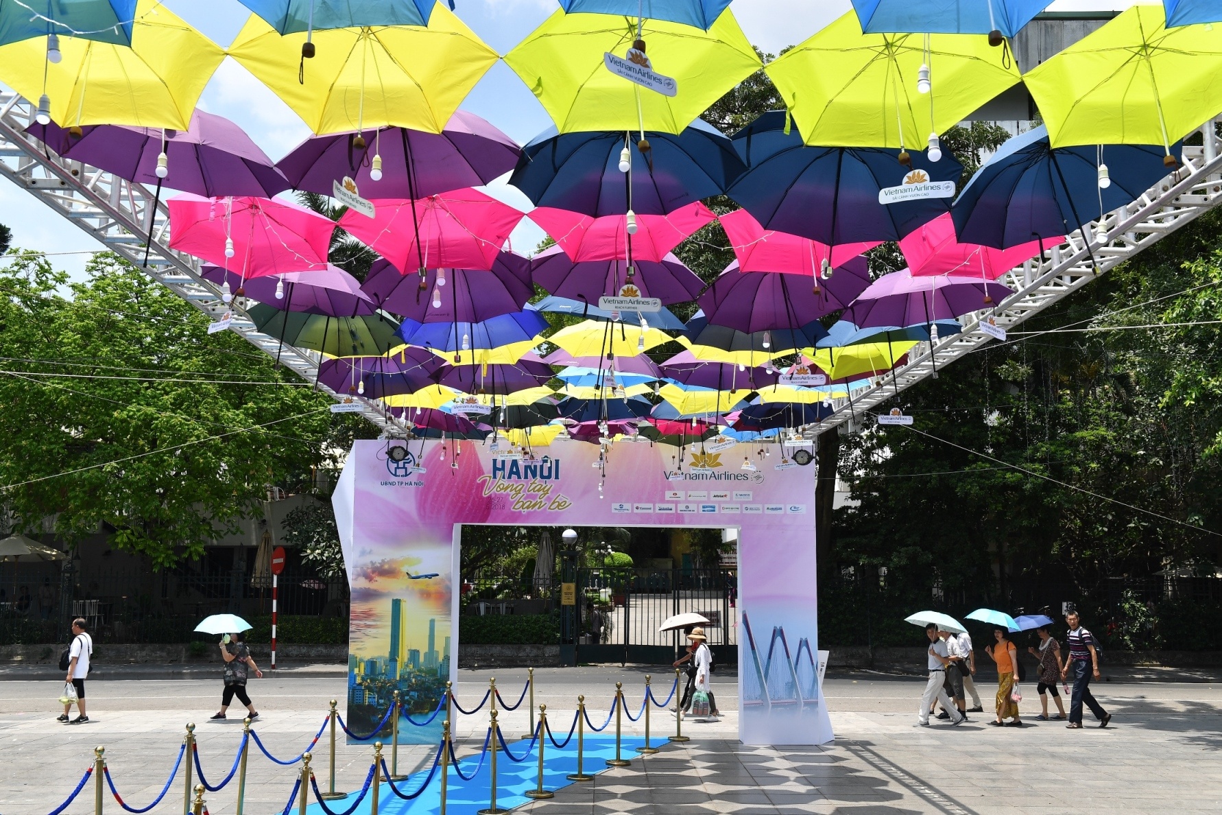 Vietnam Airlines anh 8