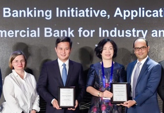 VietinBank nhan cu dup giai thuong tu ‘The Asian Banker’ hinh anh