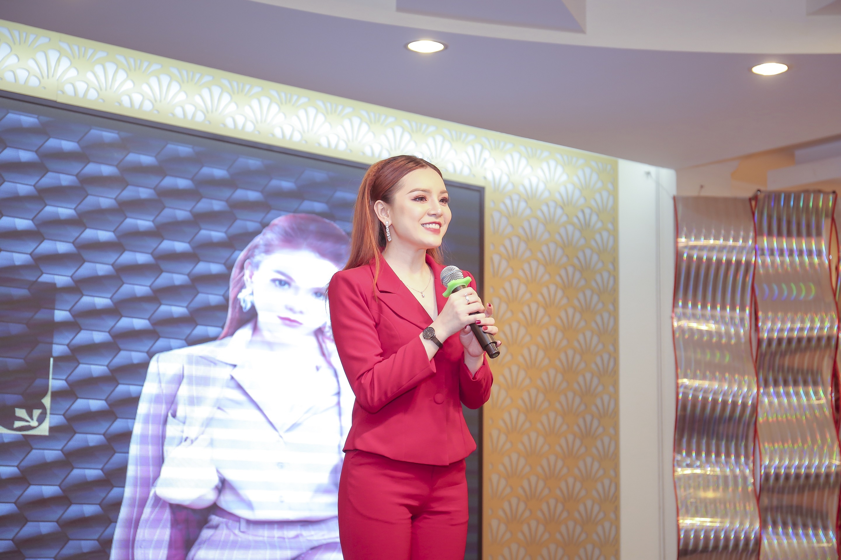 Queenie-Skin ảnh 2 Queenie-Skin anh 2