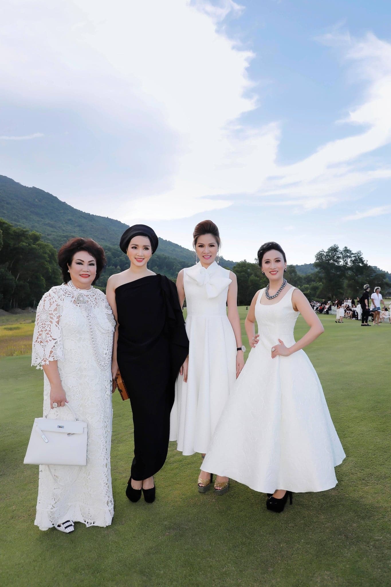 Hoa hau Diem Chau anh 6