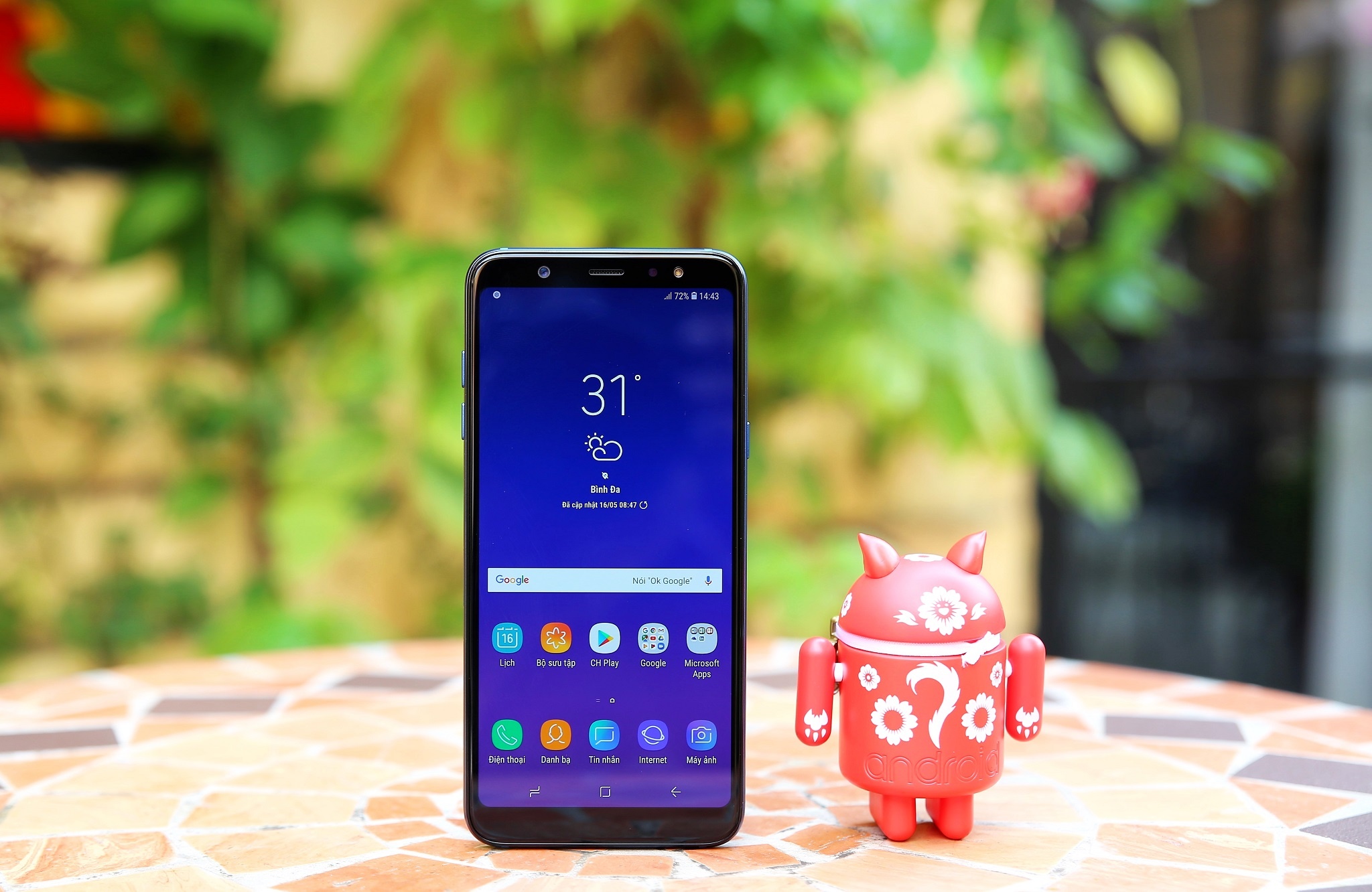 Galaxy A6/A6+: Smartphone tam trung so huu nhieu tinh nang cao cap hinh anh