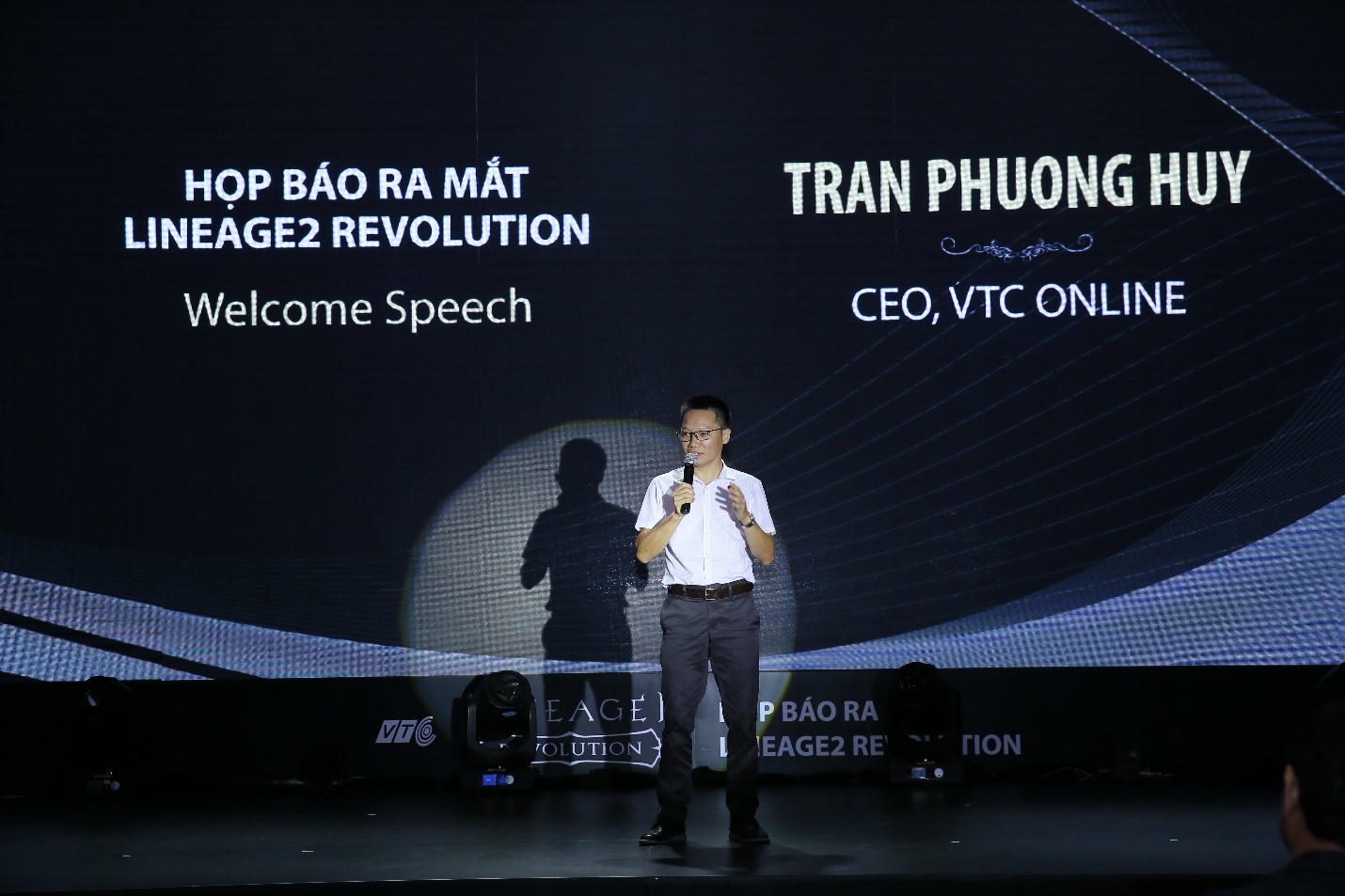 Lineage 2: Revolution anh 2