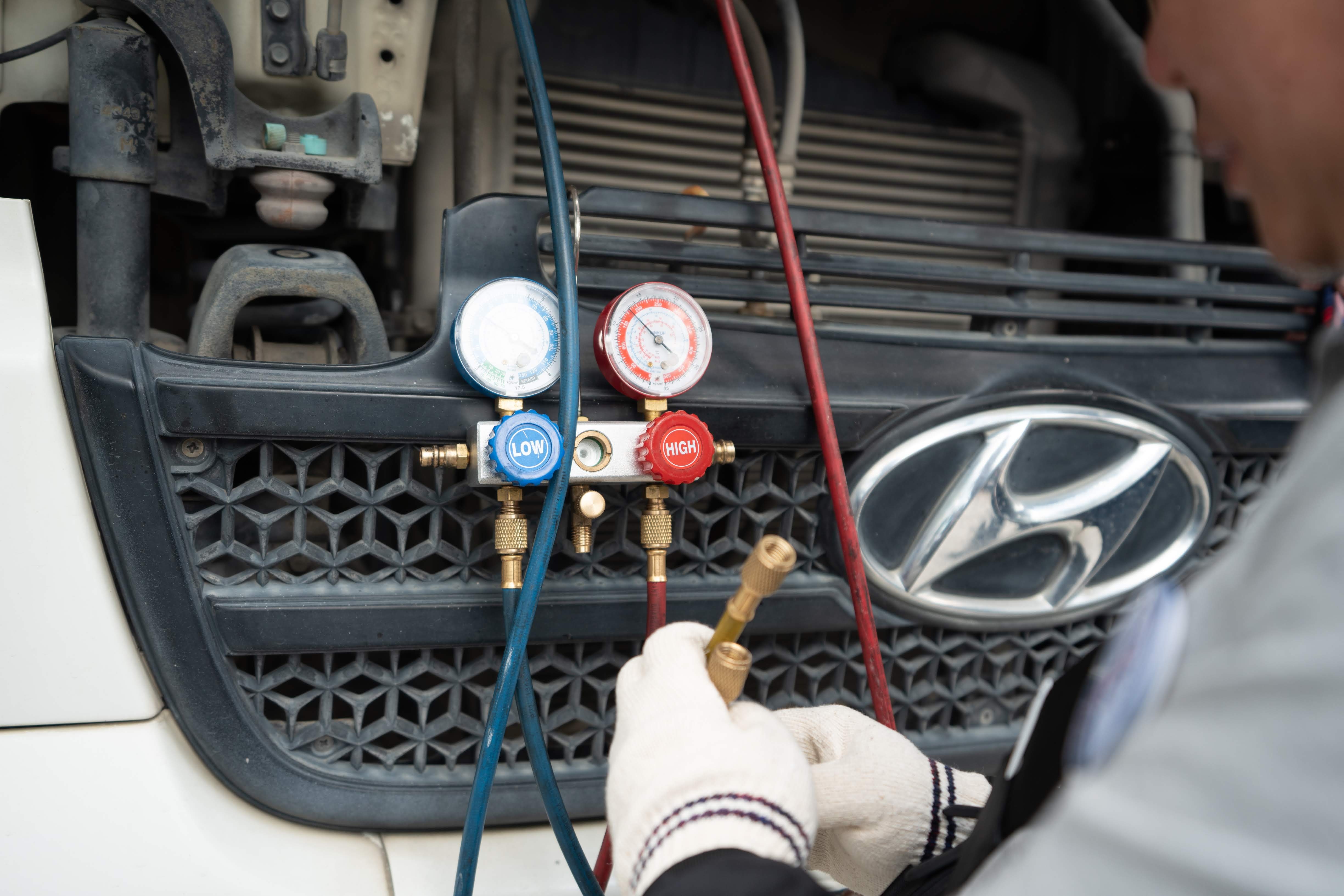 Hyundai bao duong xe tai, xe khach mien phi tai Viet Nam hinh anh