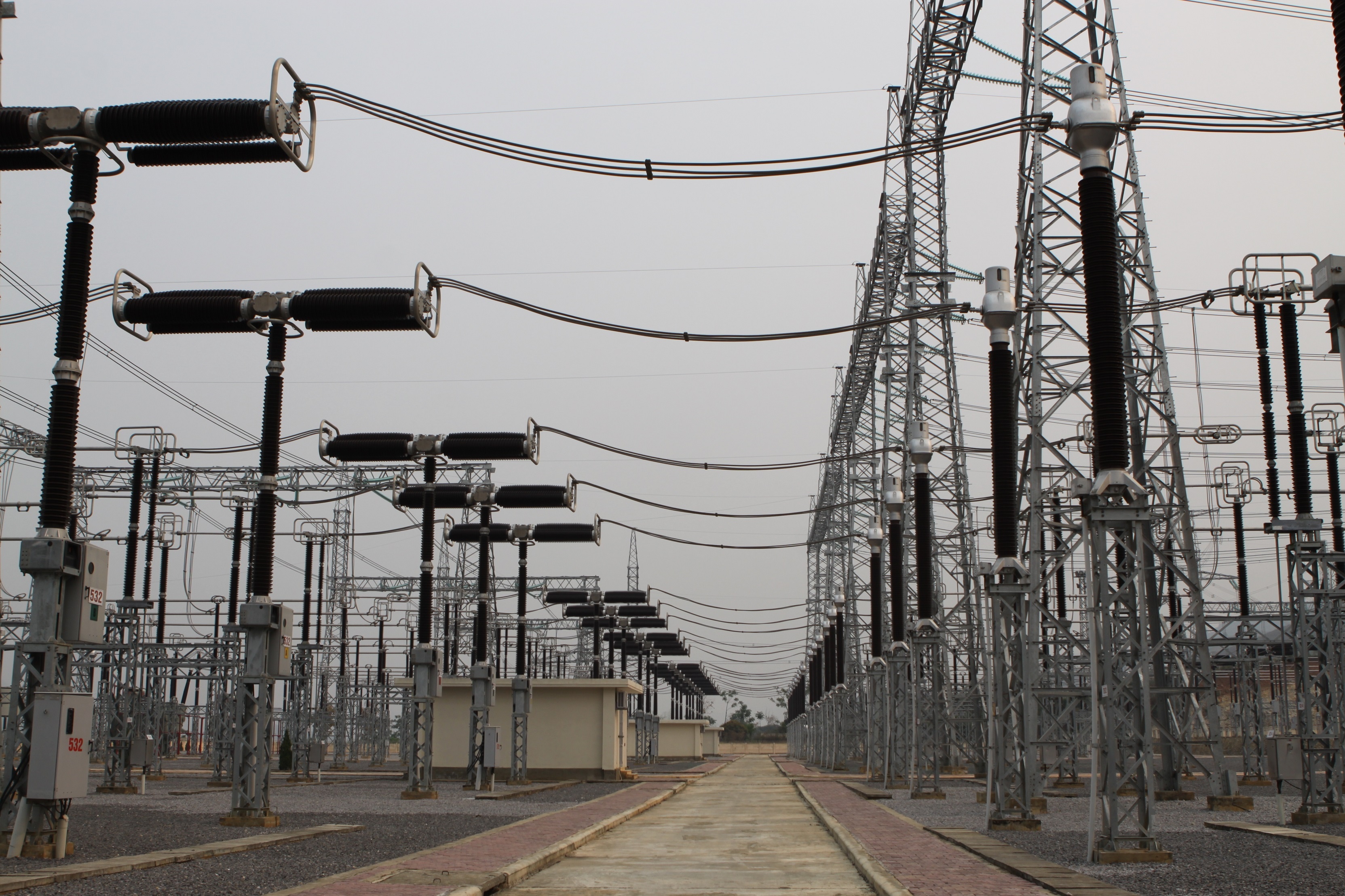 Luoi dien 500 kV - cong trinh quan trong lien quan an ninh quoc gia hinh anh