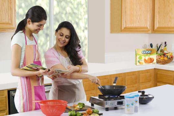 3 bi quyet ghi diem trong ngay dau ra mat me chong tuong lai hinh anh