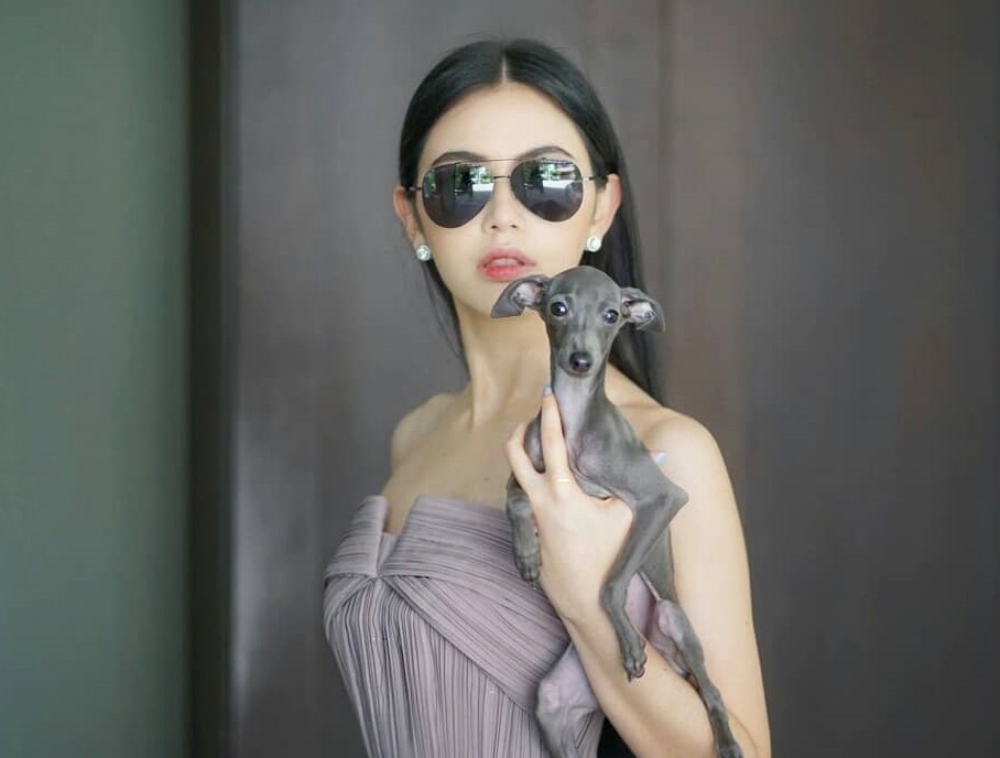 Mai Davika bien hoa street style voi kinh mat hinh anh