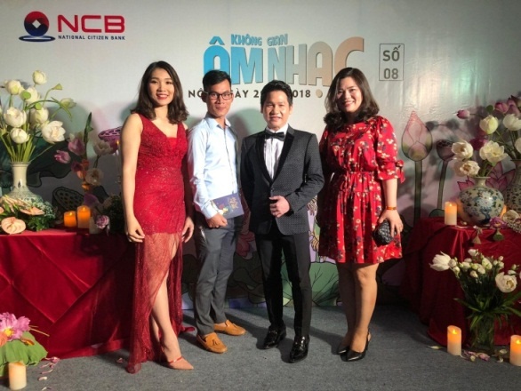 'Goc pho noi anh hen' - dem nhac sau lang cua NCB hinh anh