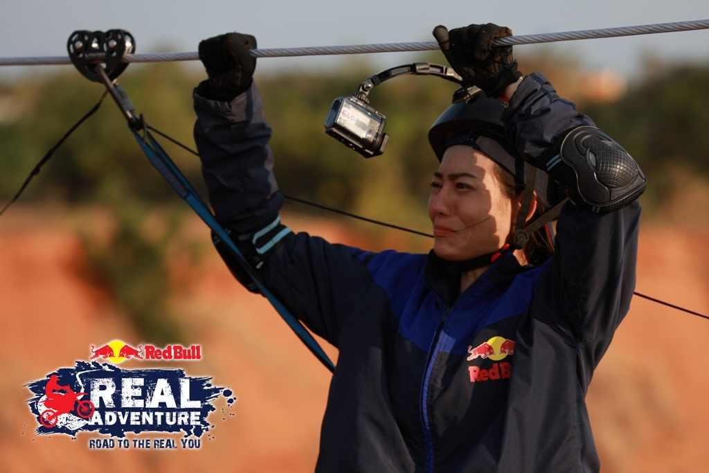 Red Bull - Hanh trinh dich thuc anh 2