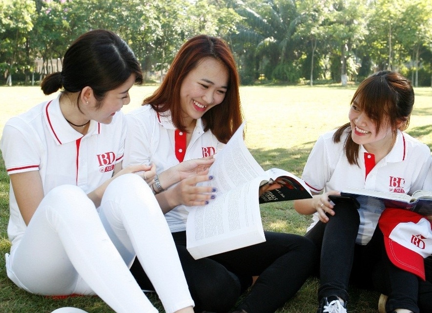 Co hoi trung tuyen som chuong trinh Cu nhan quoc te, DH KTQD hinh anh