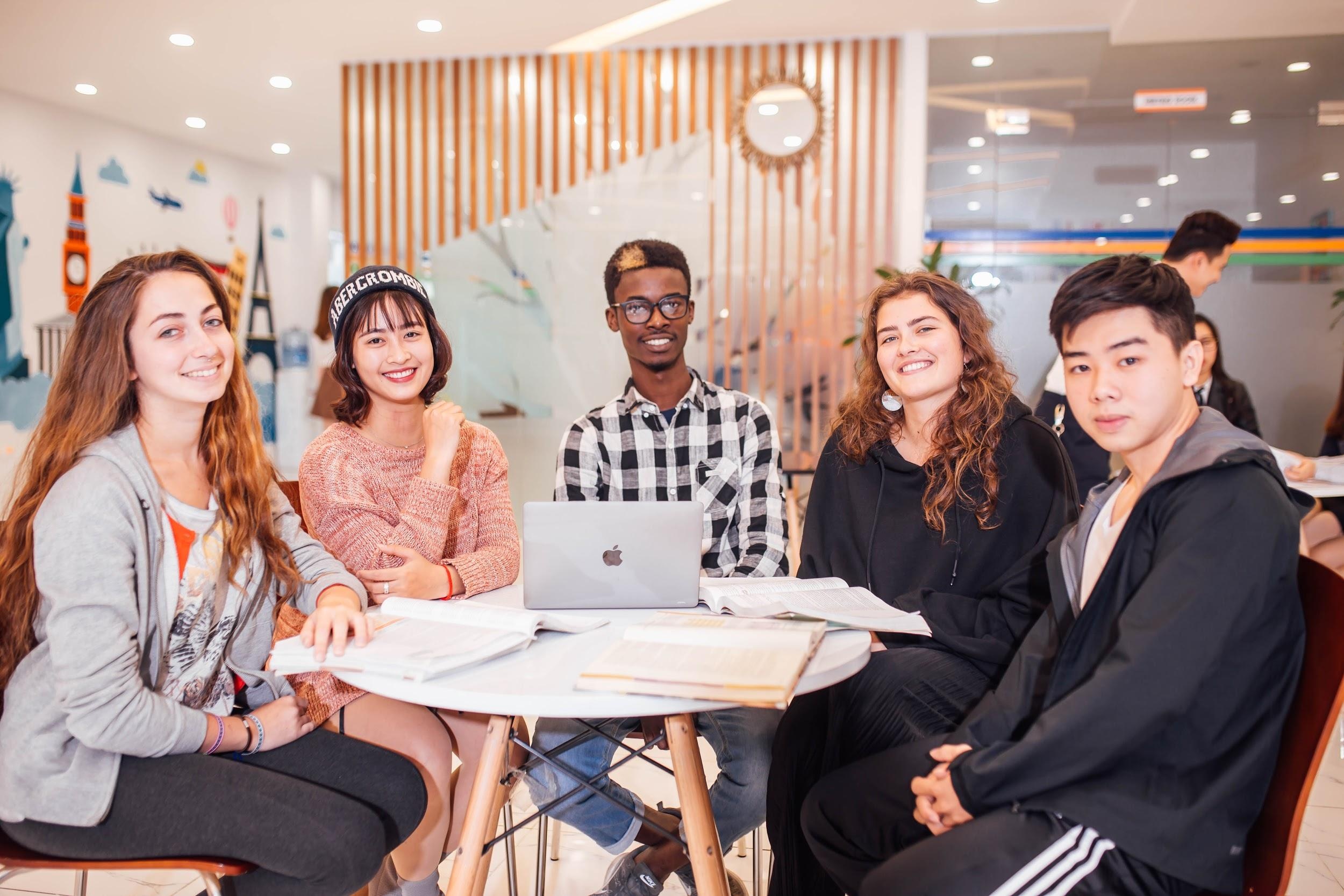 Đại học Greenwich (Việt Nam) ảnh 1 Dai hoc Greenwich (Viet Nam) anh 1