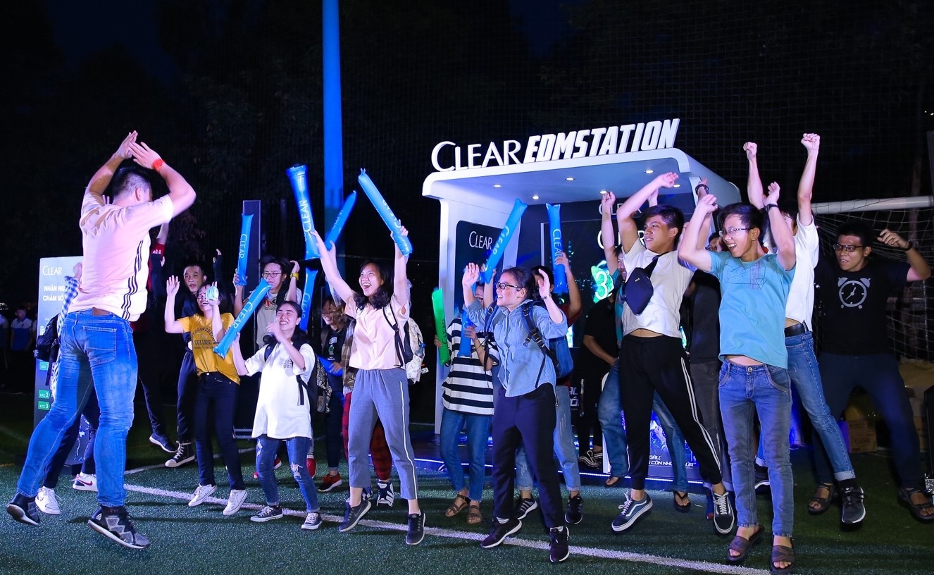 San nhay EDM tuong tac - san choi moi cua gioi tre hinh anh