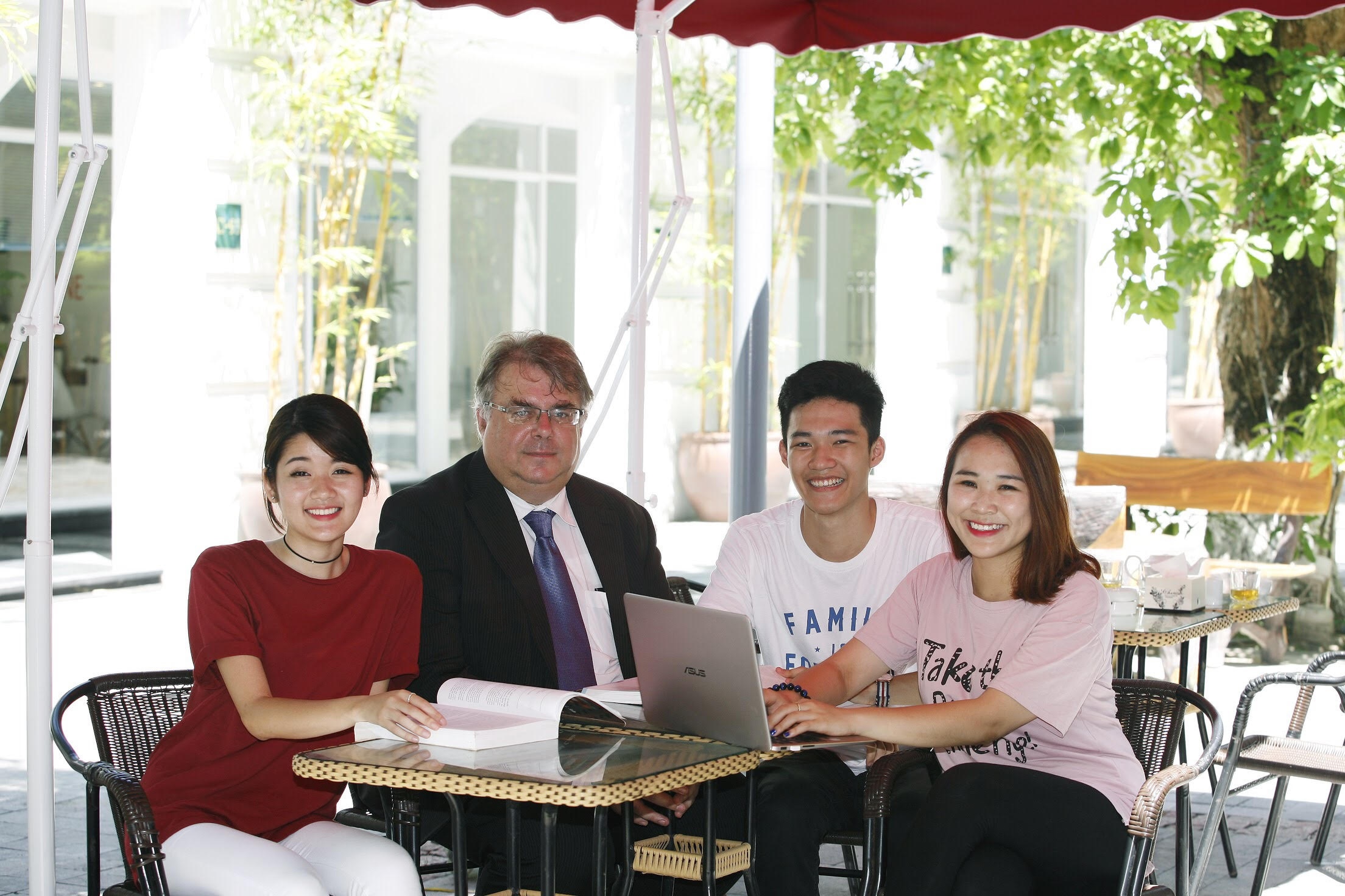 IBD@NEU ảnh 3 IBD@NEU anh 3