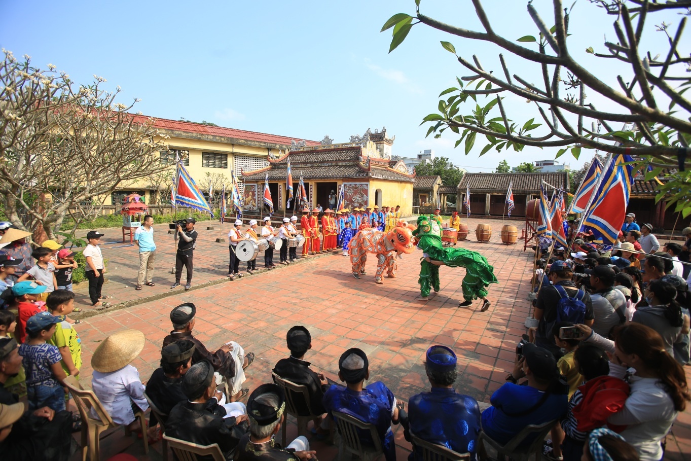 Bố ơi mình đi đâu thế ảnh 1 Bo oi minh di dau the anh 1