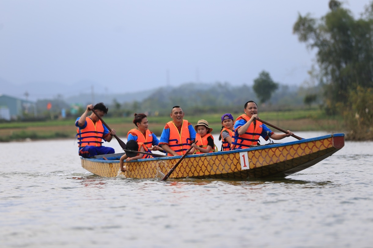 Bố ơi mình đi đâu thế ảnh 3 Bo oi minh di dau the anh 3